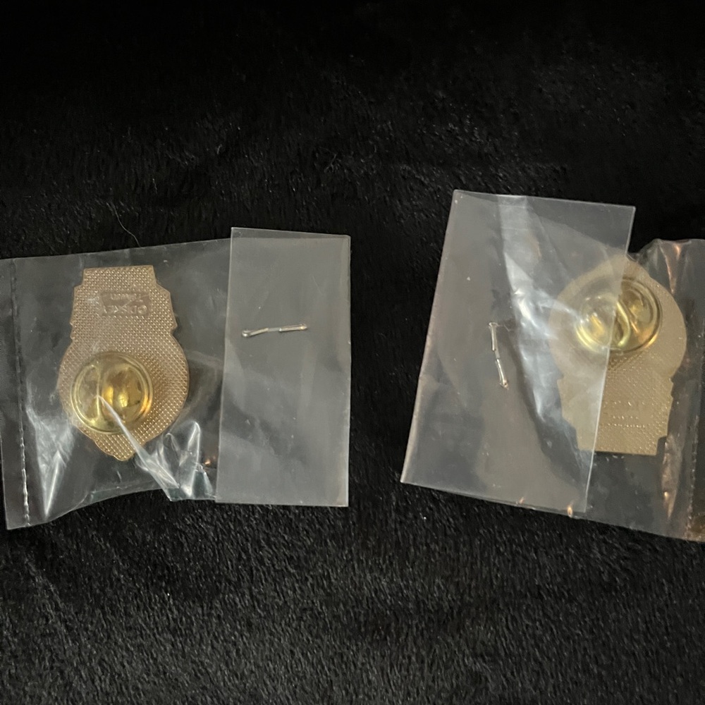 Donald Duck 35th Anniversary Edition Gold Tone Pin Set. …I’m selling two of them